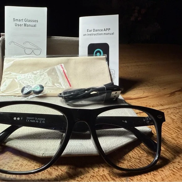 EarlySincere Black Glasses